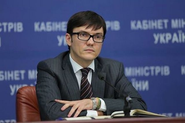 Председатель Мининфраструктуры Андрей Пивоварский заявил, что никакой блокады транзита российских фур пока нет. 