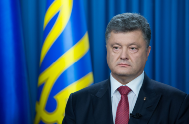 Порошенко приказал Минобороны и Генштабу подать предложения по усилению военных возможностей на границе с Крымом 