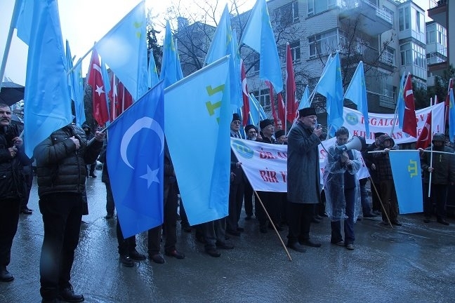 В Анкаре и Стамбуле прошли акции протеста против оккупации Крыма. 