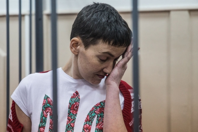 Выход украинской летчицы Надежды Савченко из сухого голодания проходит трудно, ей требуется срочное медицинское обследование. 