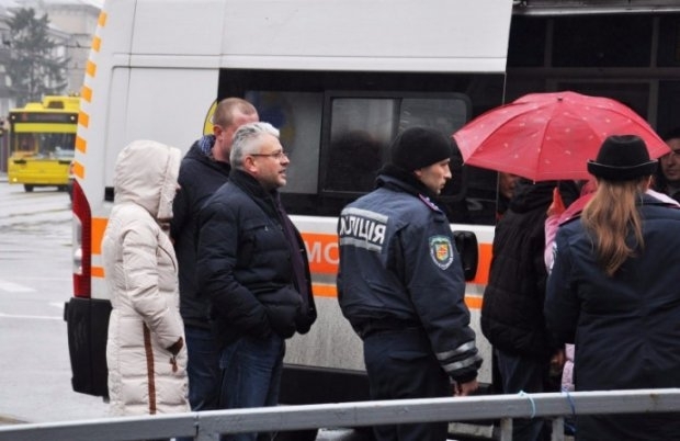 В Полтаве на перекрестке улиц Фрунзе и Ленина 4 марта автомобиль Skoda Octavia, в котором находился народный депутат Украины Юрий Бублик и его помощник, сбил 12-летнего школьника, который перебегал дорогу. 