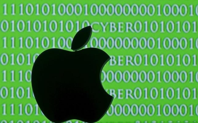 Правительство США не может заставить компанию Apple сломать мобильный телефон, принадлежавший обвиняемому по делу о наркоторговле. 
