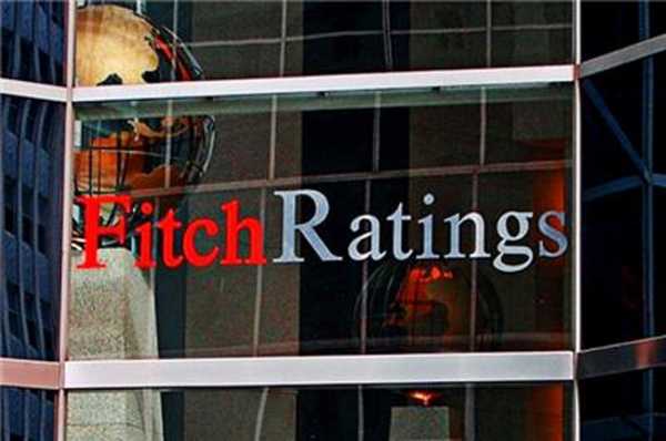 Международное рейтинговое агентство Fitch Ratings сохранило прогноз роста экономики Украины в 2016 году на уровне 1% при инфляции в 17% и среднегодовой курс гривны 25 гривен за доллар. 