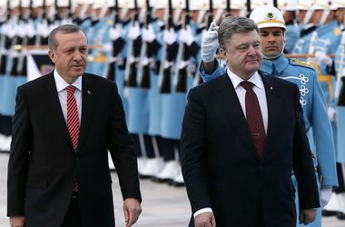 Порошенко и Эрдоган высткпают против превращения оккупированного Крыма в военную базу РФ 