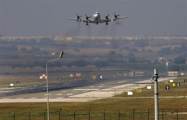 США приступили к строительству второй авиабазы сразу после первой на территории, подконтрольной курдам. 