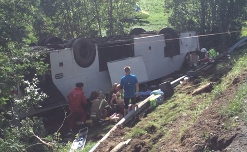 В результате аварии туристического автобуса в Норвегии в больницу попали 20 украинцев, один гражданин Украины погиб. 