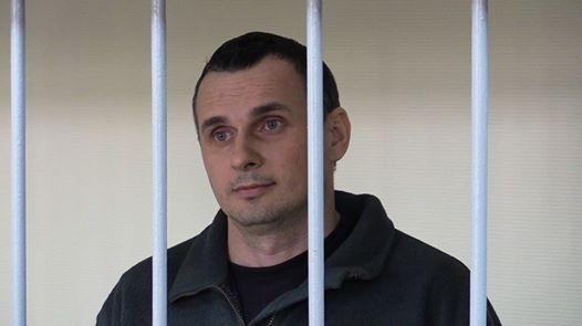 Жена политического заключенного Олега Сенцова, Алла Сенцова решила расстаться с мужем. 