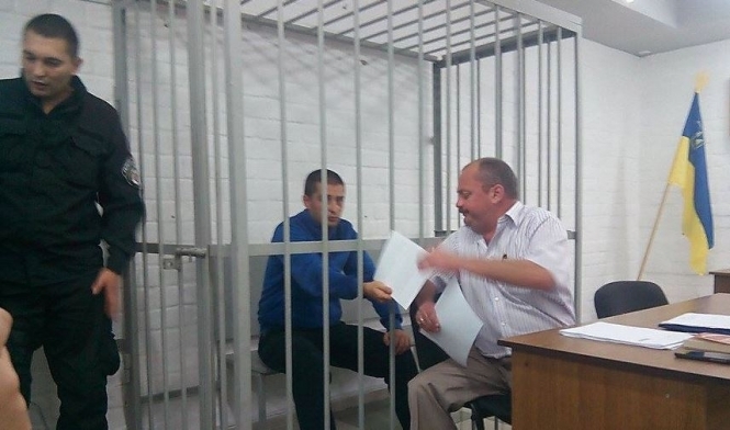 Суд избрал первому из трех задержанных по подозрению в убийстве полицейских Александру Причипойде меру пресечения в виде содержания под стражей в течение месяца. 