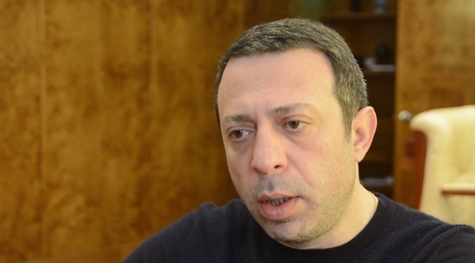 Экс-лидер партии "Укроп" Геннадий Корбан находится на лечении в Израиле, куда выехал на основании разрешения, предоставленного Днепровским райсудом г. Киева от 7 июня 2016 года. 