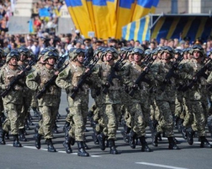 
    В центр Киева заехала бронетехника 