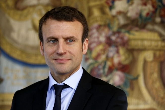 Президент Франции Франсуа Олланд принял отставку Эммануэля Макрона с поста министра экономики страны. 