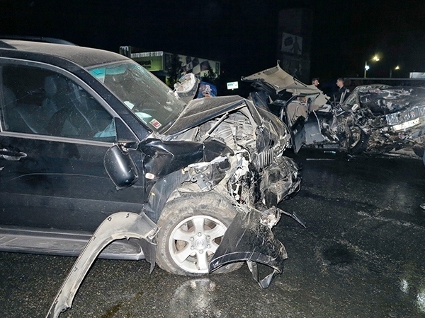 Водитель "Волги", которую протаранил автомобиль Toyota, умер в реанимации 17 больницы. 