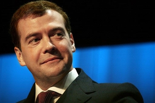 Премьер-министр России Дмитрий Медведев заявил, что зарплата преподавателей "выглядит весьма прилично". 