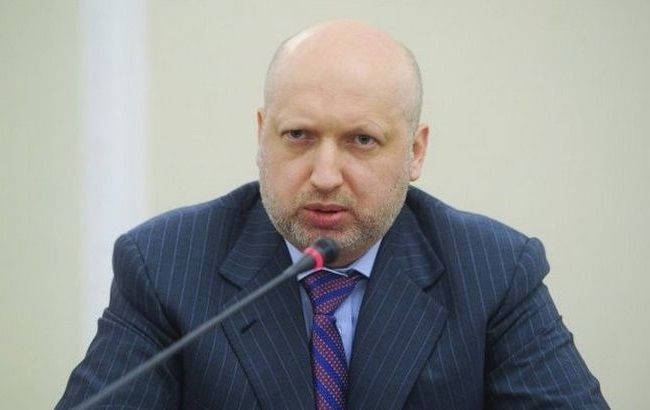 Секретарь Совета национальной безопасности и обороны Украины Александр Турчинов назвал "мыльной" оперой провокации РФ в Крыму против Украины. 