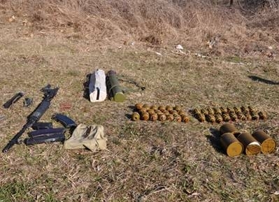 СБУ совместно с ВСУ блокировали два случая незаконного оборота оружия и боеприпасов в районе проведения антитеррористической операции. 