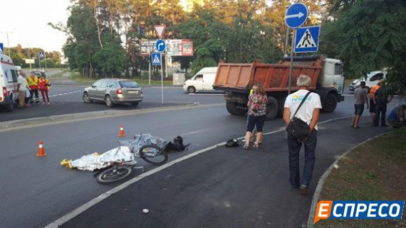 
    Смертельное ДТП: под колесами грузовика погиб велосипедист5 