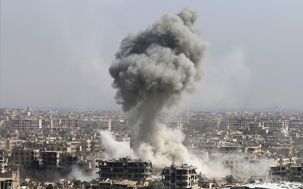 Боевики террористической группировки "Исламское государство" заявляют о сбивании сирийского военного самолета в восточном сирийском городе Дейр-эз-Зор. 