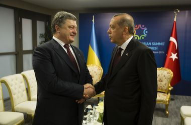 Эрдоган заверил Порошенко, что РФ не повлияла на его позицию по Крыму 