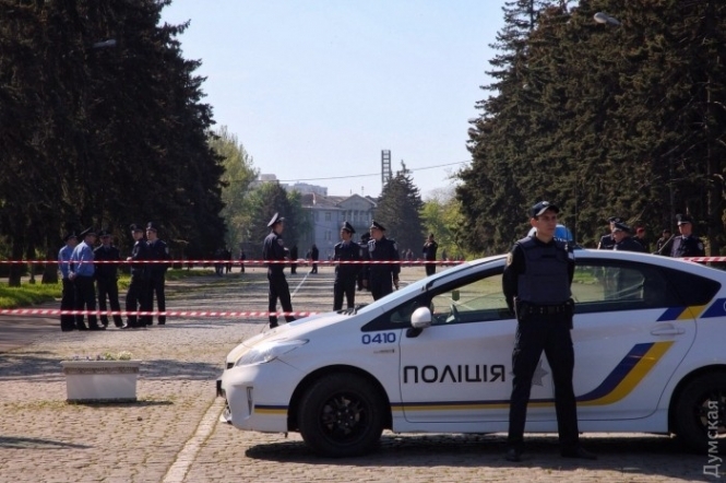 В Одессе полиция оцепила Куликовое поле из-за сообщения о минировании. 