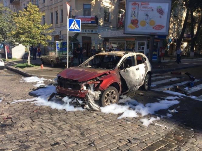 Подрыв автомобиля журналиста "Украинской правды" Павла Шеремета 20 июля мог быть осуществлен с заброшенного дома по адресу улица Ивана Франко, 17. 