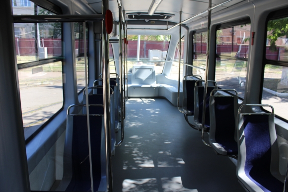 В трамвайном депо Винницкой транспортной компании презентовали новую модель трамвая - 31-метровый низкопольный трамвай. 