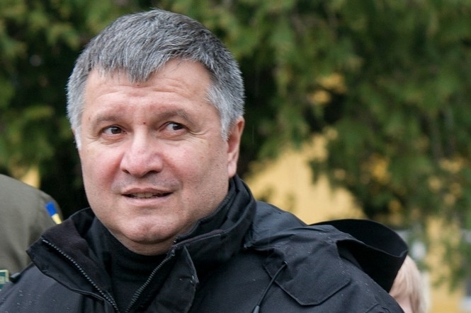 Министр внутренних дел Арсен Аваков заявляет, что дело об убийстве журналиста Павла Шеремета в Киеве имеет все шансы быть расследуемым. 
