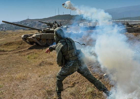 В понедельник, 5 сентября, Россия начала активную фазу военных учений "Кавказ-2016" у границ Украины. 