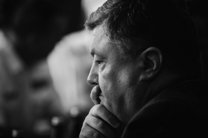 Президент Петр Порошенко выразил соболезнования в связи с преждевременной смертью заместителя главы Администрации Президента Андрея Таранова. 