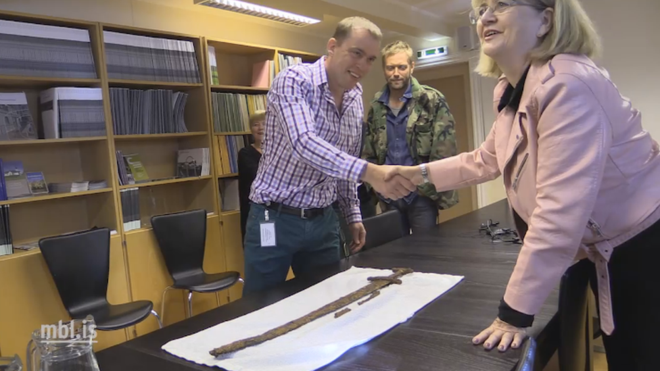 На юге Исландии, группа охотников обнаружила меч викингов, изготовленный более тысячи лет назад. 