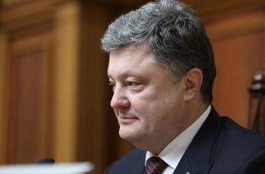 Порошенко призвал украинцев объединиться: "Это вопрос жизни и смерти" 