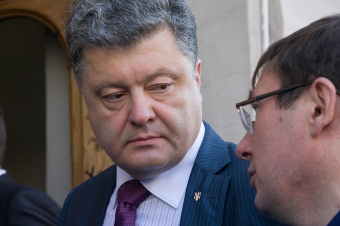 Президент Украины Петр Порошенко поручил генеральному прокурору Юрию Луценко взять расследование событий, которые произошли в офисе телеканала "Интер" 4 сентября, под личный контроль. 