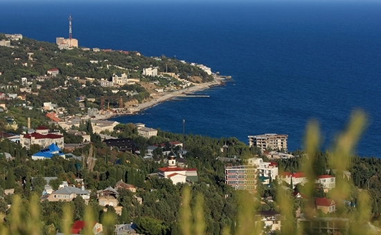 В аннексированном Крыму провели обыск в доме председателя Меджлиса села Гришино Энвера Алядина. 