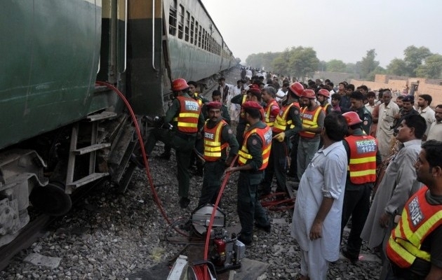 По меньшей мере шесть человек погибли, еще 19 получили ранения в результате взрыва, прогремевшего в пассажирском поезде в провинции Белуджистан на западе Пакистана. 