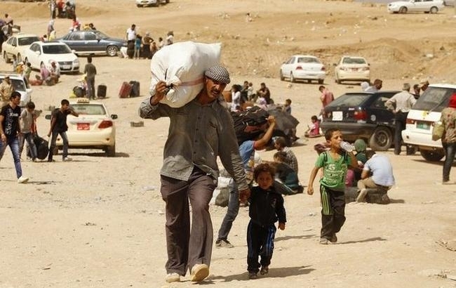 С начала военной операции против боевиков террористической группировки "Исламское государство" в Мосуле 10500 человек смогли покинуть свои дома и бежать из города и охваченных огнем его окрестностей. 