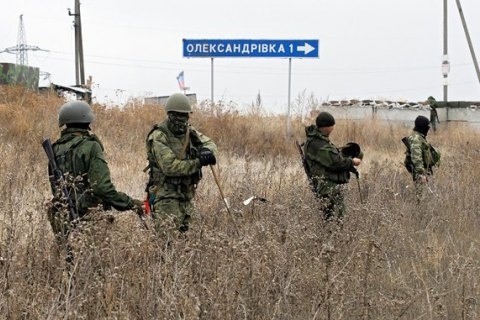 С полуночи и по состоянию на 18:00 10 ноября боевики обстреливают позиции украинских военных в зоне проведения антитеррористической операции на Донбассе. 