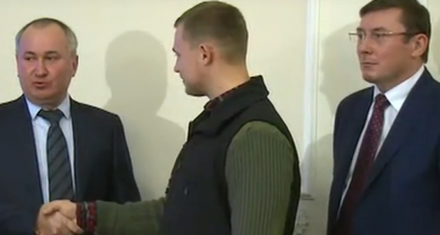 Служба безопасности Украины обвинила Россию в организации похищения экс-сотрудника ФСБ Ильи Богданова, который перешел на сторону Украины в 2014 году. 