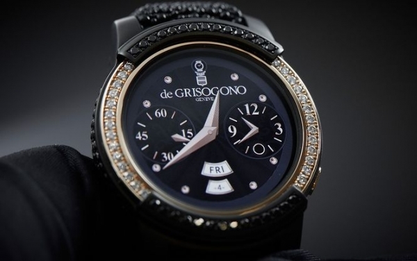 Компания Samsung совместно со швейцарским брендом De Grisogono создали ювелирные смарт-часы стоимостью $ 16 тыс. 