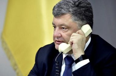 Порошенко провел телефонный разговор с президентом Кыргызстана 