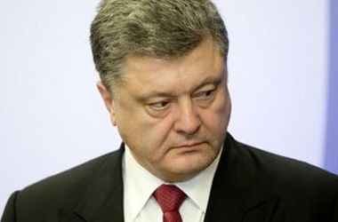 Порошенко настаивает на сохранении санкций против РФ 