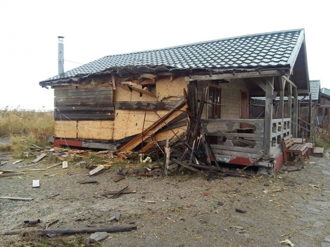 Ночью 3 ноября боевики обстреляли пригород Мариуполя Донецкой области, в результате чего был поврежден газопровод, а также несколько домов. 