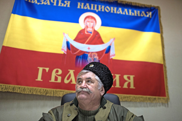 Украинская прокуратура официально сообщила предводителю "Всевеликого войска Донского" Николаю Козицыну о подозрении в совершении ряда преступлений на Востоке Украины. 