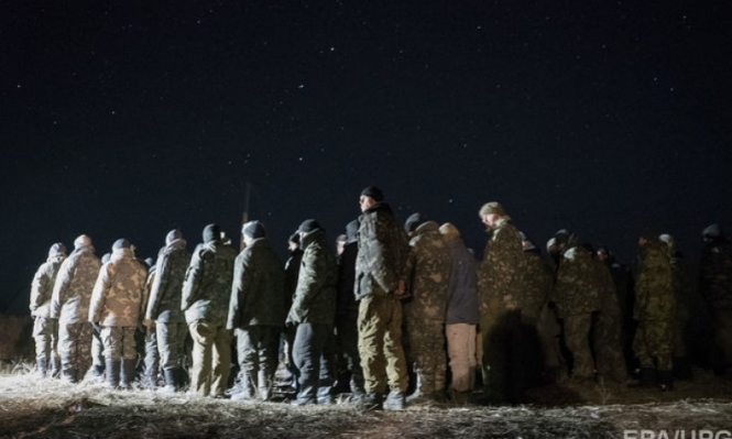 Двадцать семь украинских воинов после плена перешли на сторону боевиков, контрразведка предупредила 76 фактов вербовки. 