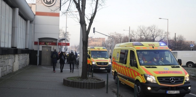 В понедельник, 5 декабря, в столице Венгрии Будапеште столкнулись два поезда метро. 