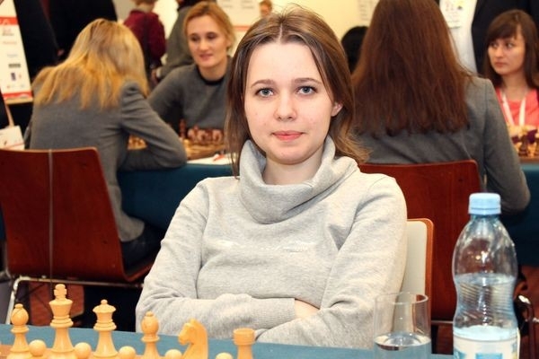 Украинцы Анна Музычук и Василий Иванчук стали чемпионами мира 2016 года по быстрым шахматам. 