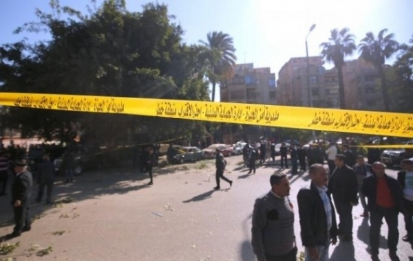 В Каире на контрольно-пропускном пункте в пятницу, 9 декабря, взорвалась бомба. 