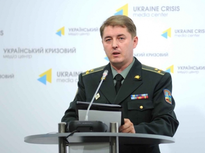 За минувшие сутки в зоне проведения антитеррористической операции на Донбассе погибших среди военнослужащих нет, но трое бойцов получили ранения. 