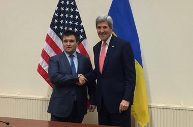 Керри и Климкин обсудили необходимость ускорения реализации Минских соглашений 