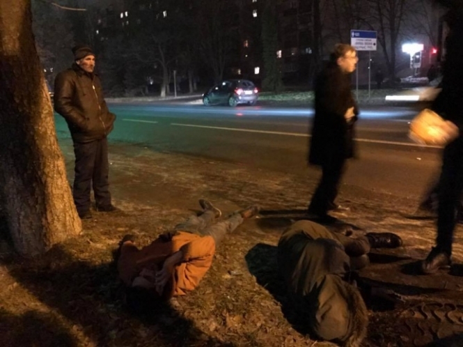 В Ужгороде пьяный работник Службы безопасности Украины (СБУ) на "Мерседесе" сбил двух человек. 
