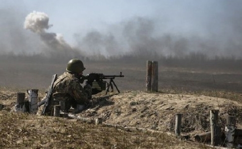 За минувшие сутки боевики 45 раз обстреляли позиции украинских военных. 
