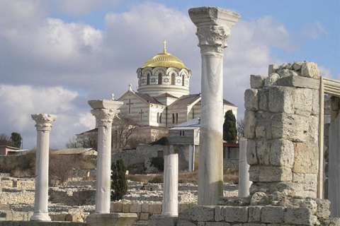 В Русской православной церкви заявили о неактуальности передачи Крымской епархии объектов музея-заповедника "Херсонес Таврический". 